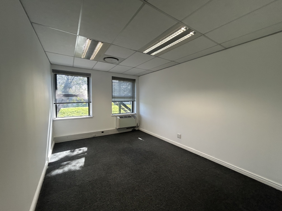 To Let Commercial Property for Rent in Mowbray Western Cape